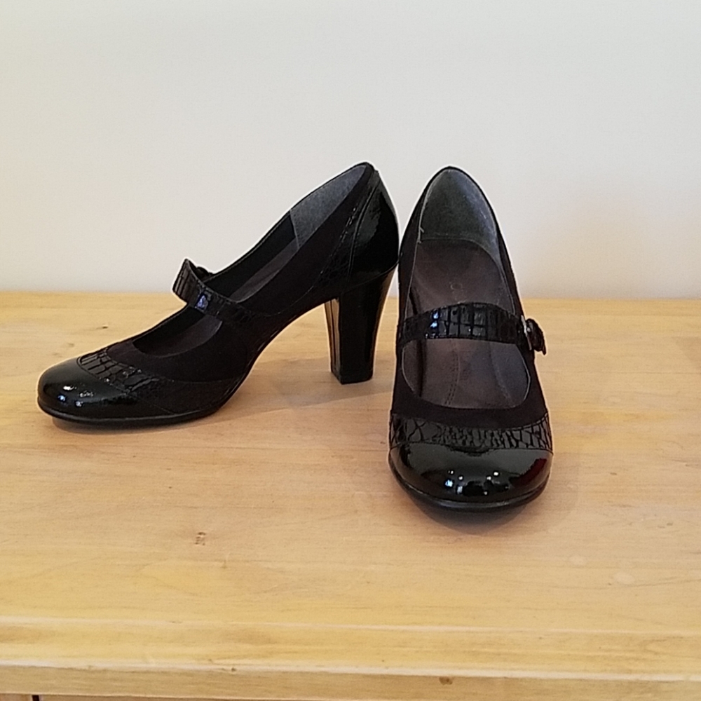 Aerosoles Mary-Jane style pump